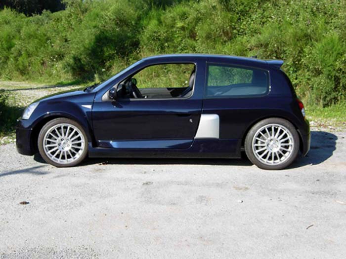 Clio V6 web.jpg