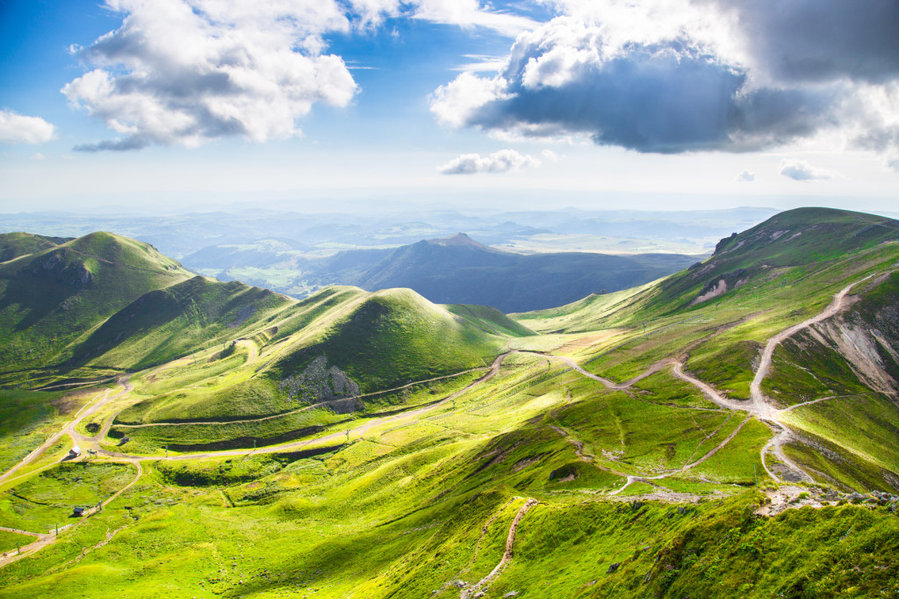 10-%20La%20route%20des%20Puys%20d'Auvergne.jpg