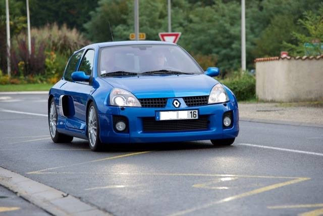 clio v6 2 jc.jpg