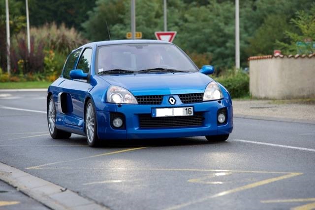 clio v6 2  jc.jpg