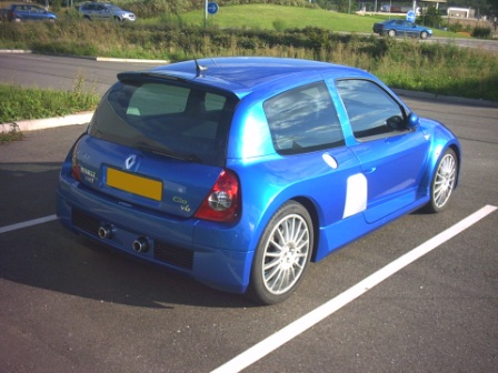 Clio V6 2 b.jpg