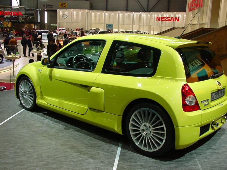 Geneva 2003 clio%20v6%20205 (3).jpg