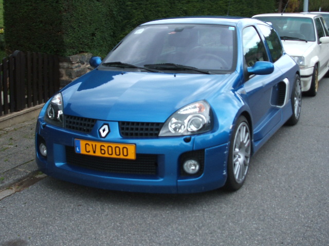 clio  R5 001.jpg
