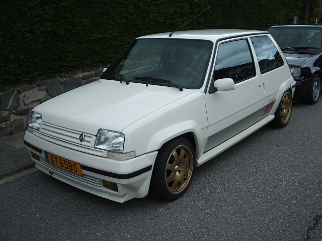clio  R5 003.jpg