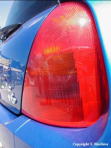 2001_renault_clio_v6_07_m.jpg