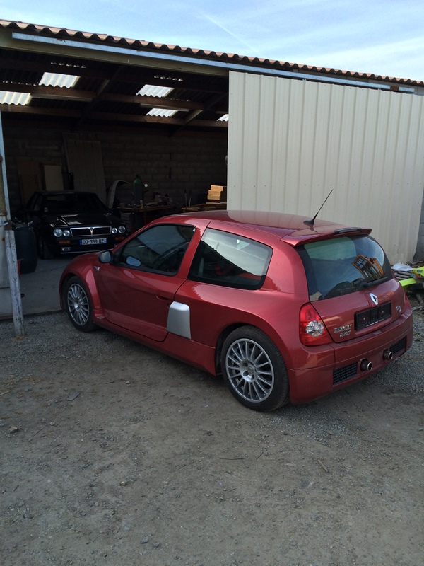 clio v6 suisse 1.JPG