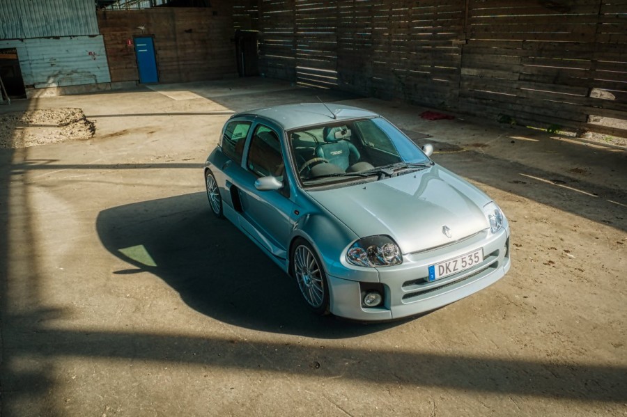 Clio_011.jpg