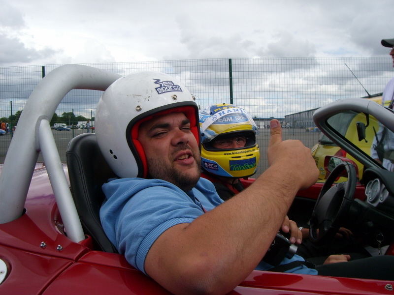 2 guignoles dans une baignoire.JPG