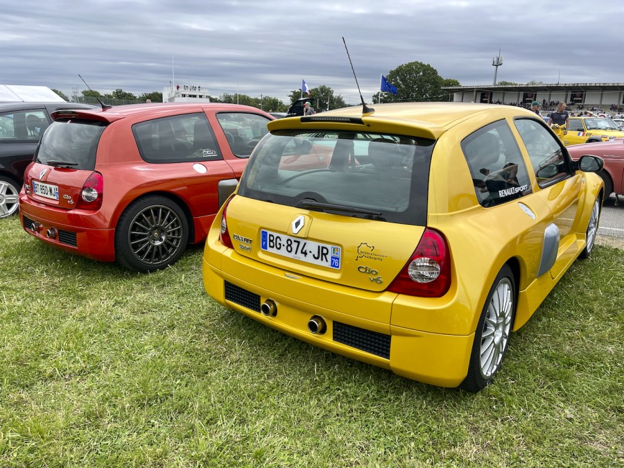 Une des 3 Clio V6 que nous ne connaissions pas