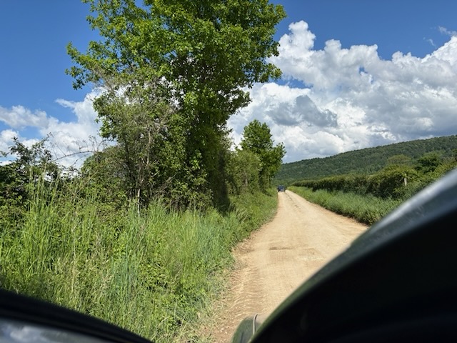Il n'y a pas toujours de bitume sur les routes du Jura !