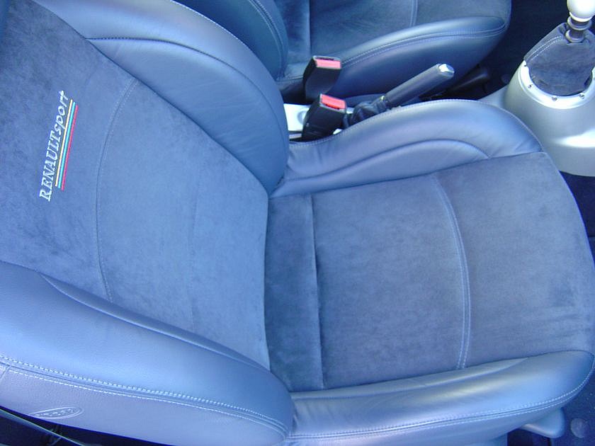 clio V6 10.jpg