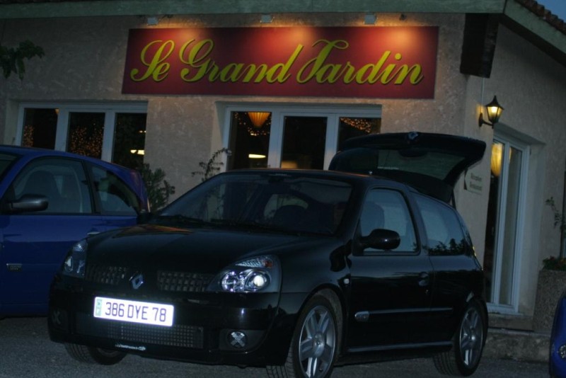 GWEN VOITURE.jpg