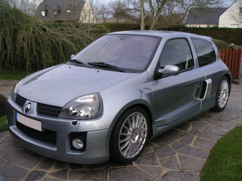 clio2.jpg